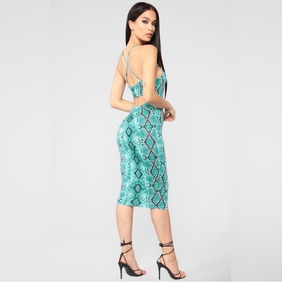 Teal snake print midi bodycon dress cutout back scrunch butt - Picture 2 of 4
